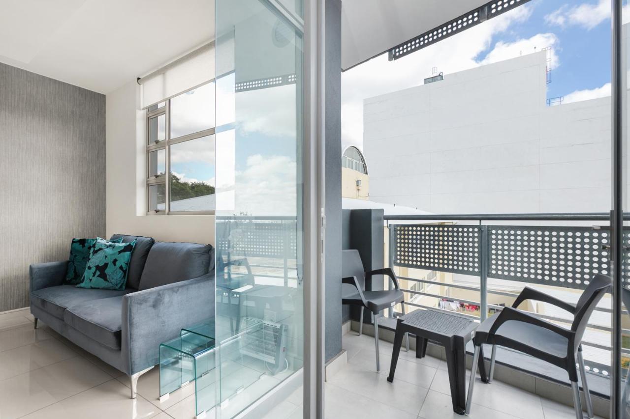Easy Stay - The Median Rosebank Johannesburg Exterior photo