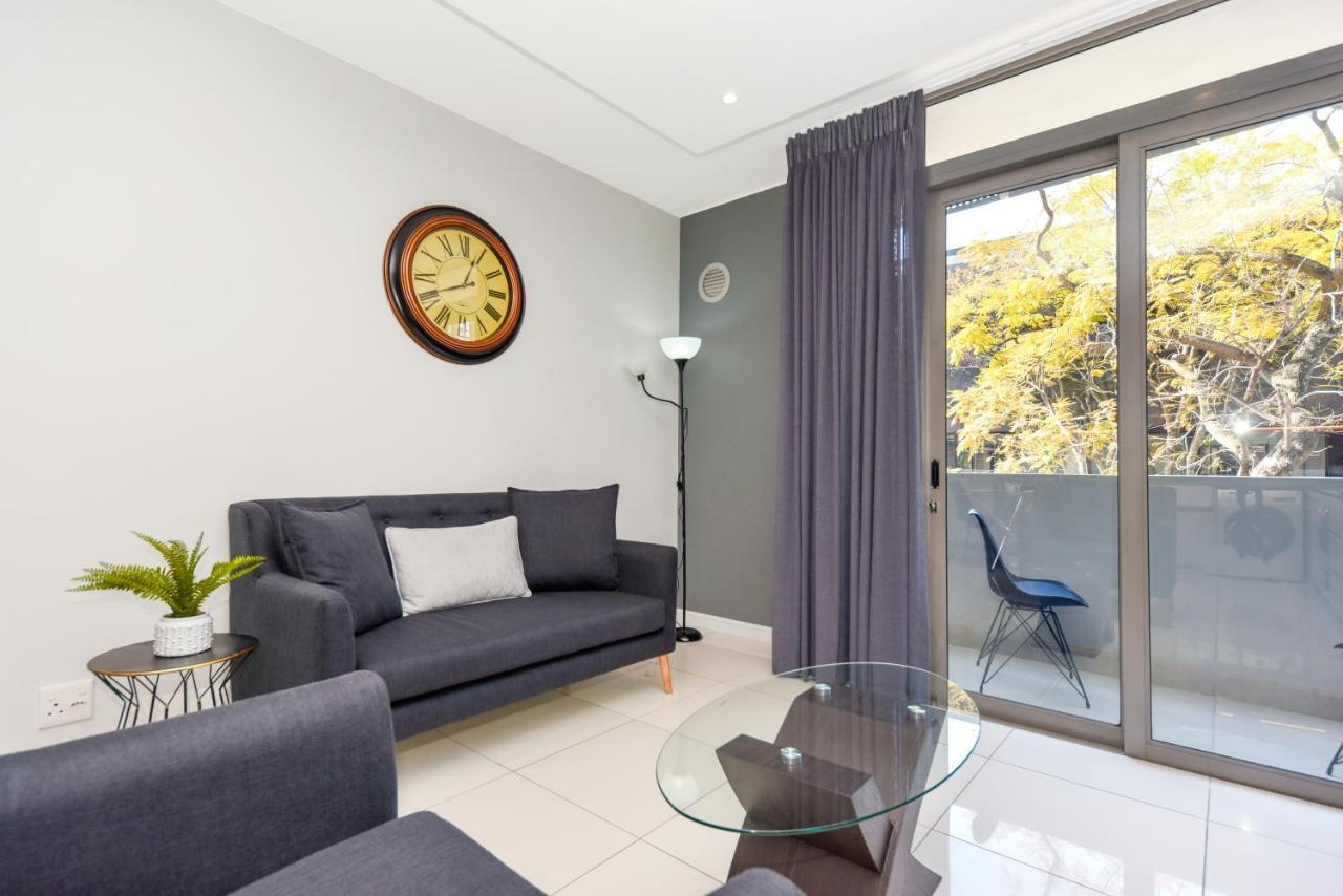 Easy Stay - The Median Rosebank Johannesburg Exterior photo