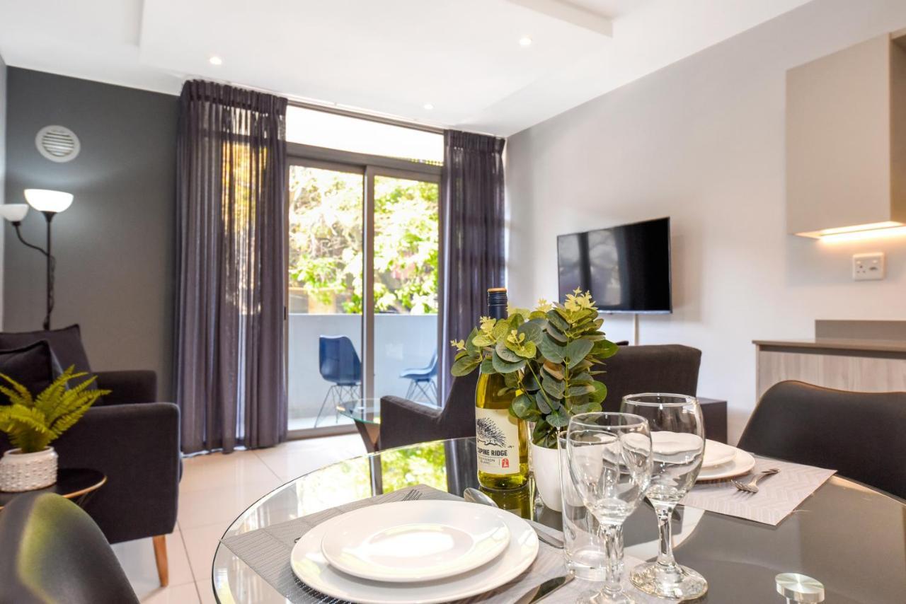 Easy Stay - The Median Rosebank Johannesburg Exterior photo