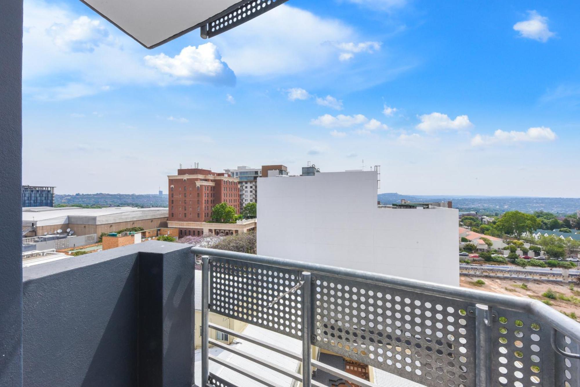 Easy Stay - The Median Rosebank Johannesburg Exterior photo