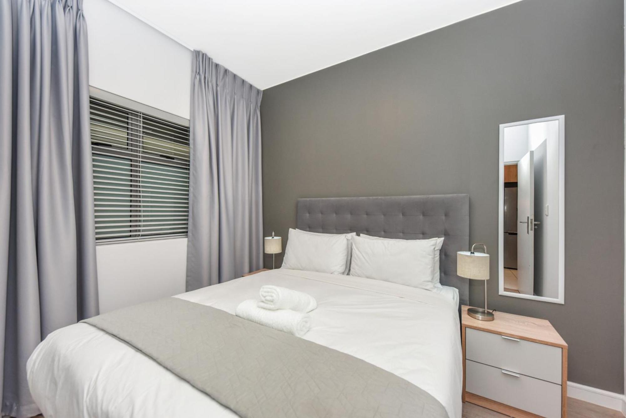 Easy Stay - The Median Rosebank Johannesburg Exterior photo