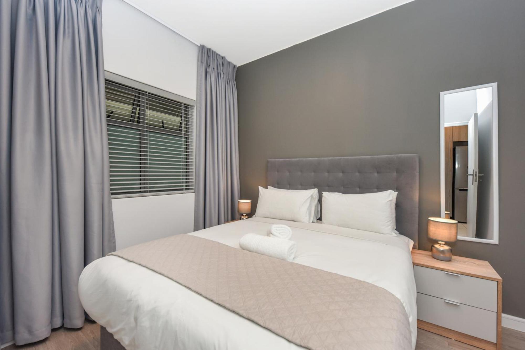 Easy Stay - The Median Rosebank Johannesburg Exterior photo